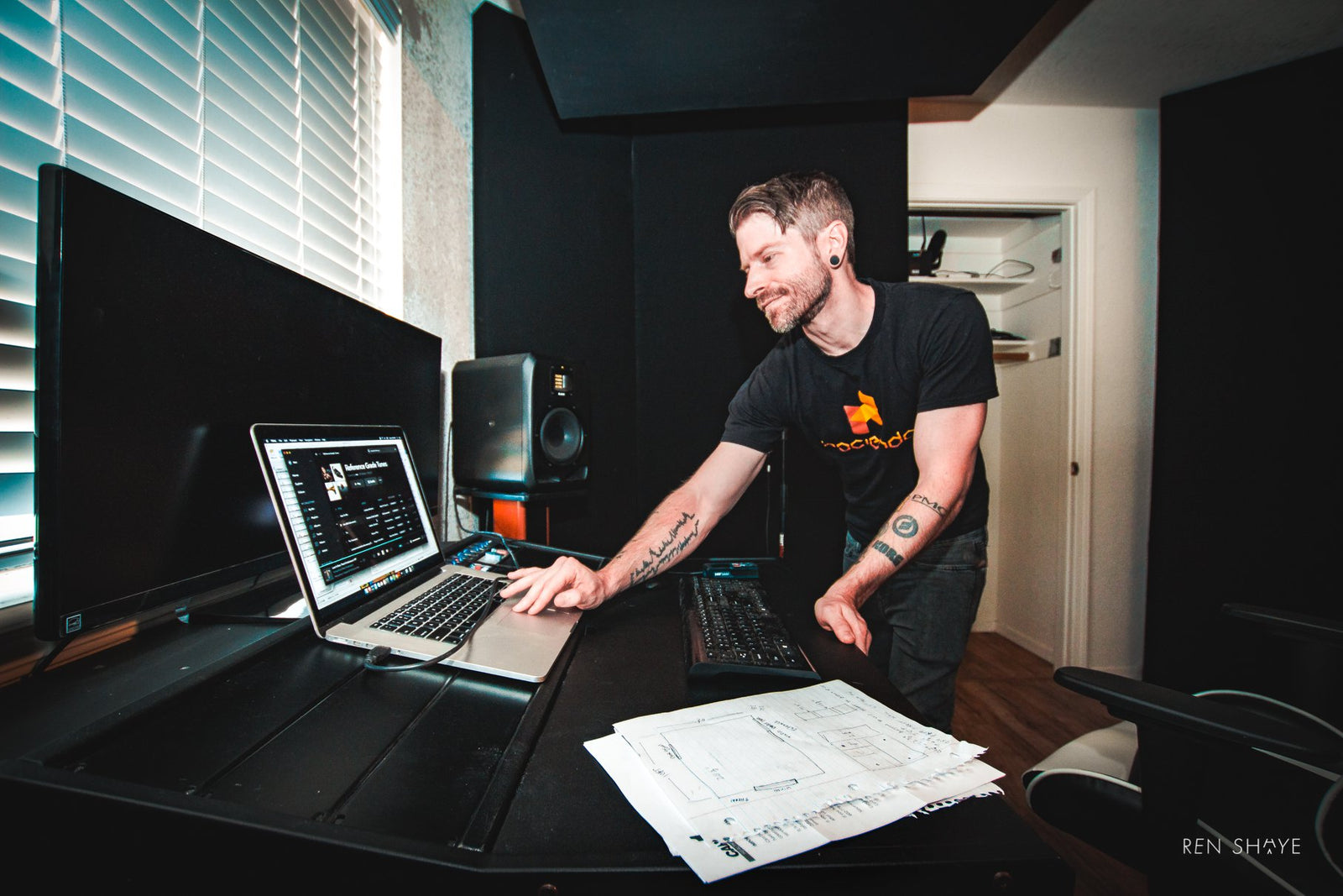 THE LION's DEN MASTERING